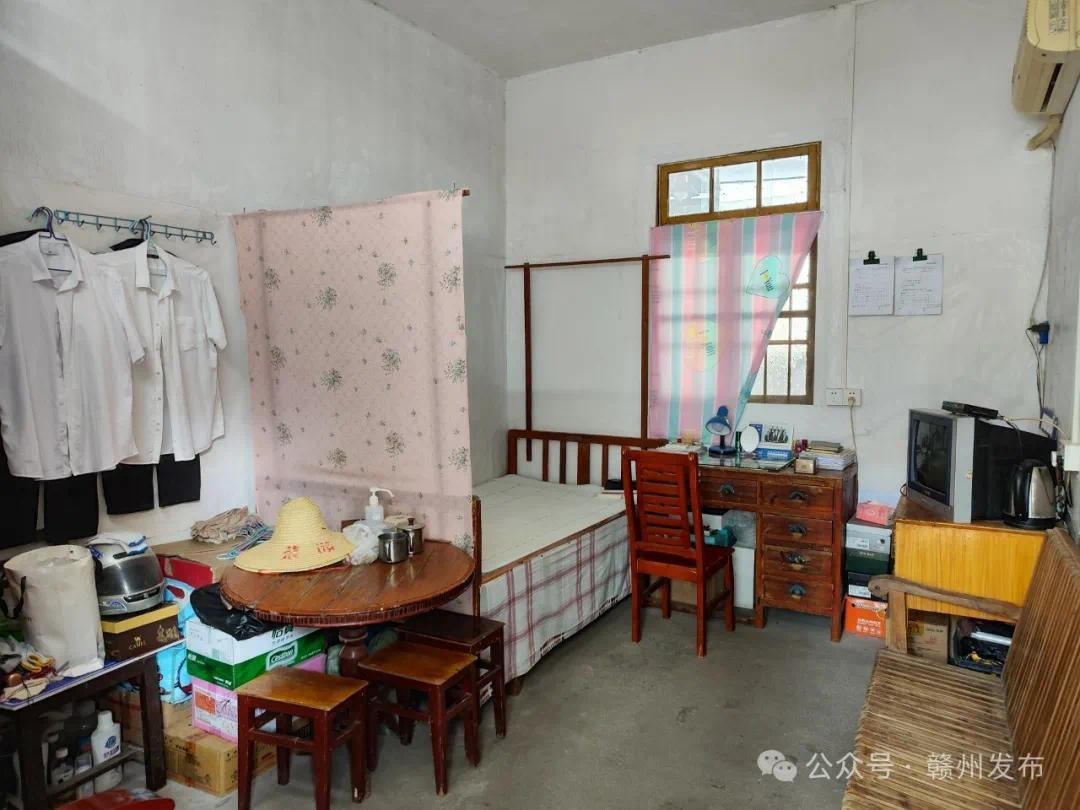 赣县区三溪乡政府院内宿舍。微信公众号“赣州发布”