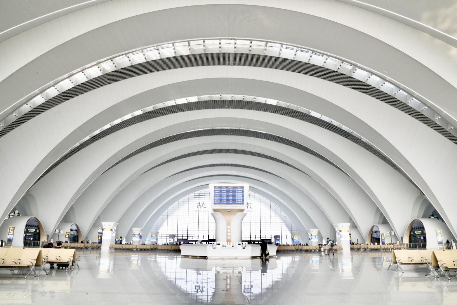 南昌东站内部。 澎湃新闻记者 王珏玮 图