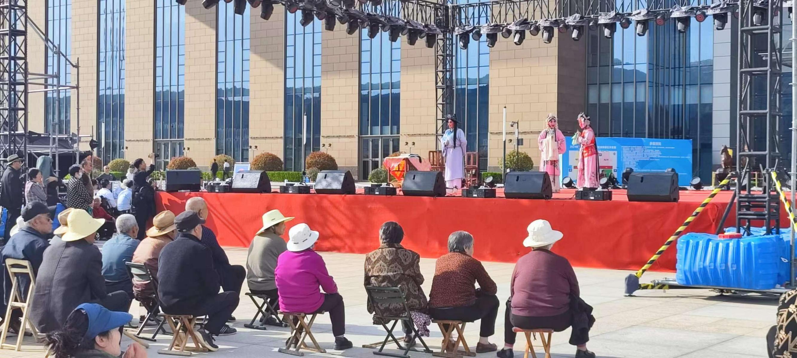 秦腔走红直播间进校园　“戏窝子”让古曲“遗”唱千年