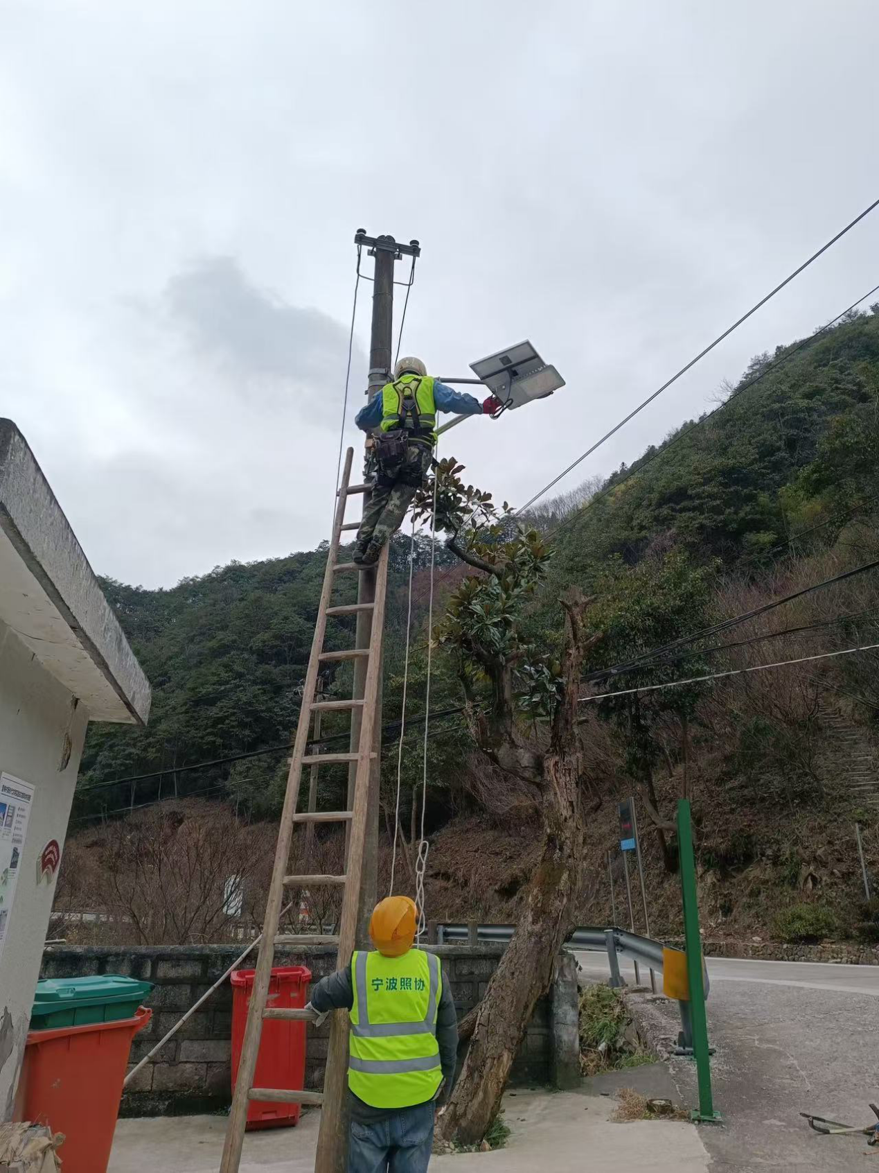 光明行&middot;乡村情|宁波市照明电器行业协会公益行“点亮乡村”活动首站在海曙里梅村拉开帷幕！