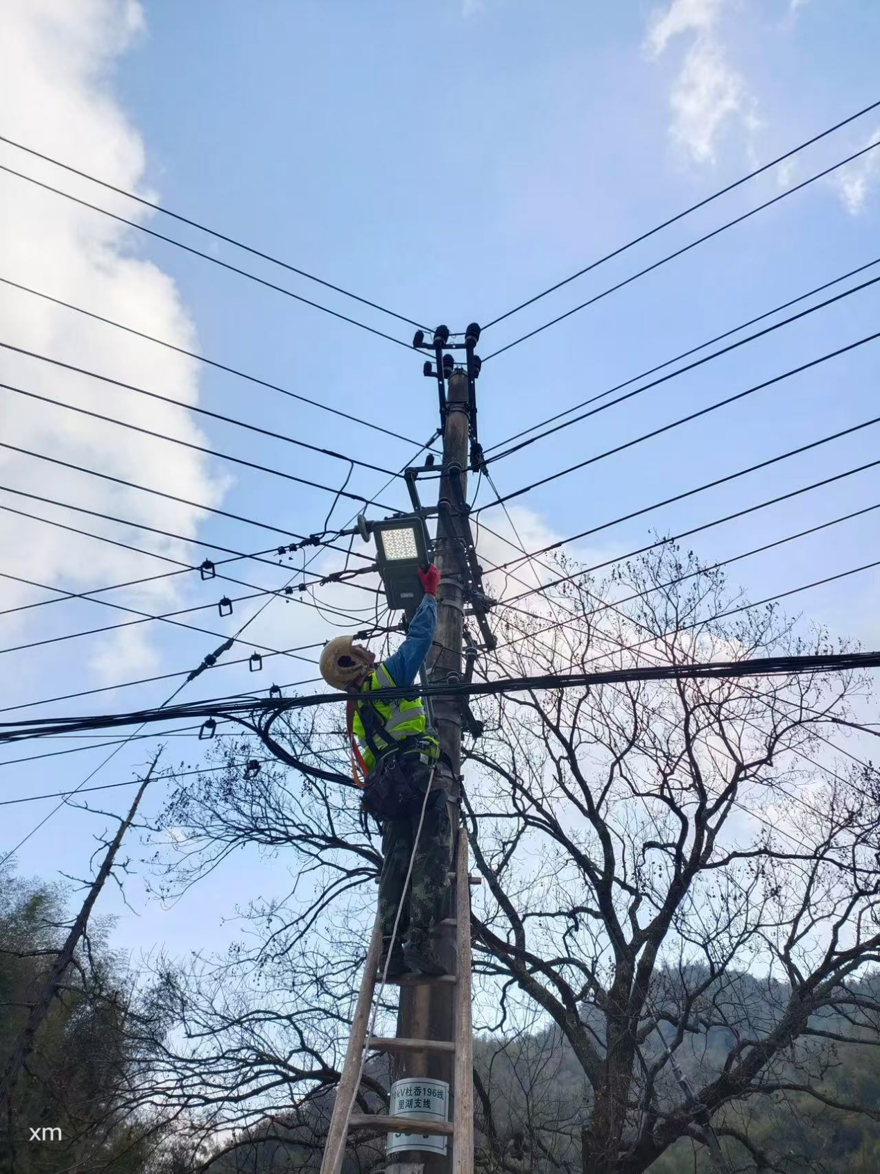 光明行&middot;乡村情|宁波市照明电器行业协会公益行“点亮乡村”活动首站在海曙里梅村拉开帷幕！
