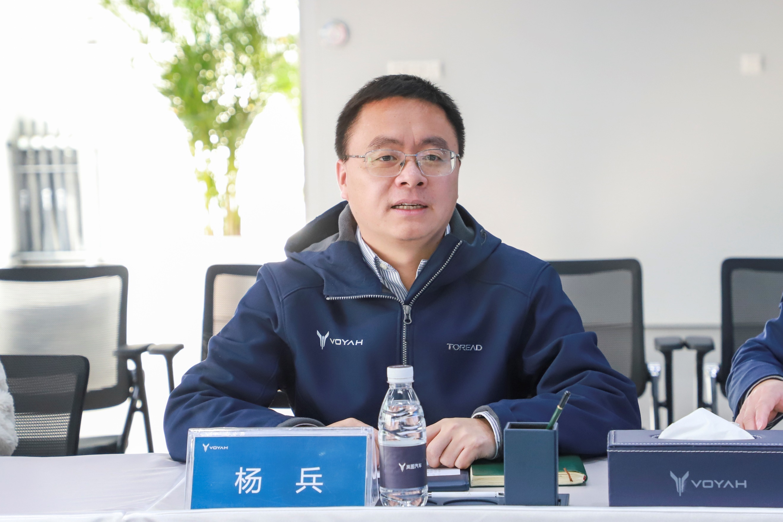 岚图汽车两位“80后”高管晋升：邵明峰、杨兵升任副总经理_凤凰网汽车_凤凰网