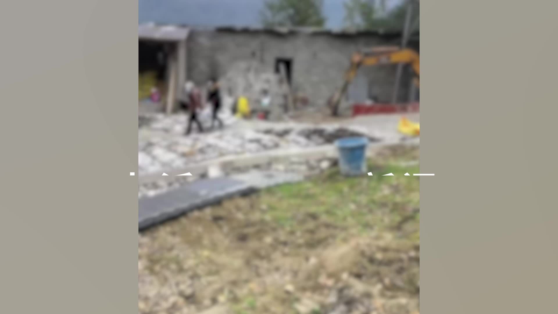 重庆一养殖场3千只兔子被烧死，乡政府：农户设备起火，均已消毒掩埋，保险公司将赔偿