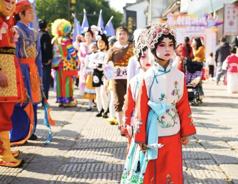 元旦遛娃潮玩靖港，马上有福开启2026欢乐序章