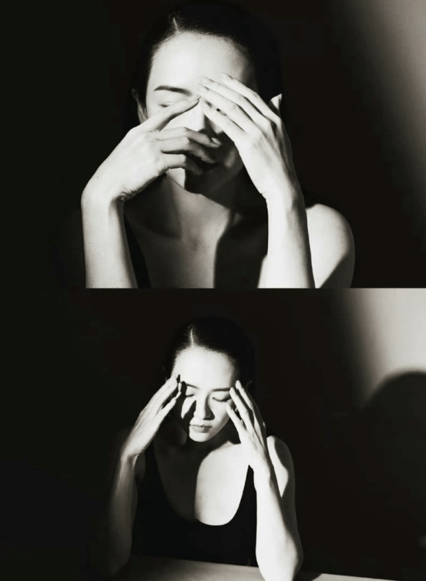 章子怡眼神凌厉。