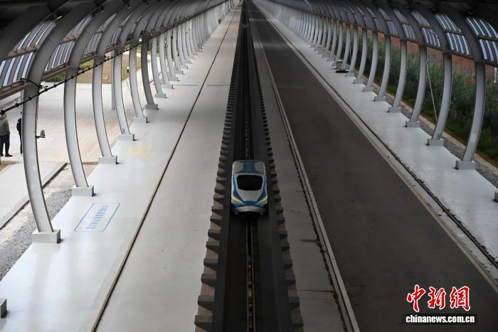 图为试验车测试场景。　湖北东湖实验室供图