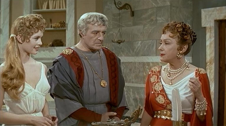 碧姬&middot;芭铎（左）在《吾儿尼禄》中将原本的深褐色头发染成了金黄色