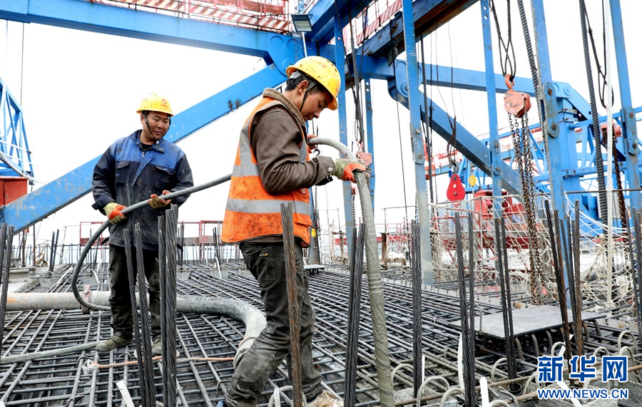 项目施工现场。新华网发 王健 摄