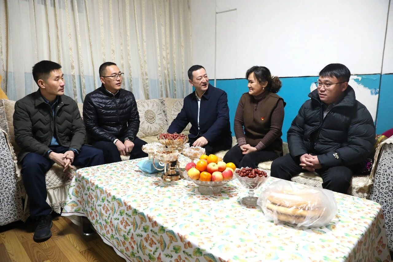 宁波援疆干部人才元旦前开展“民族团结一家亲”走访慰问活动