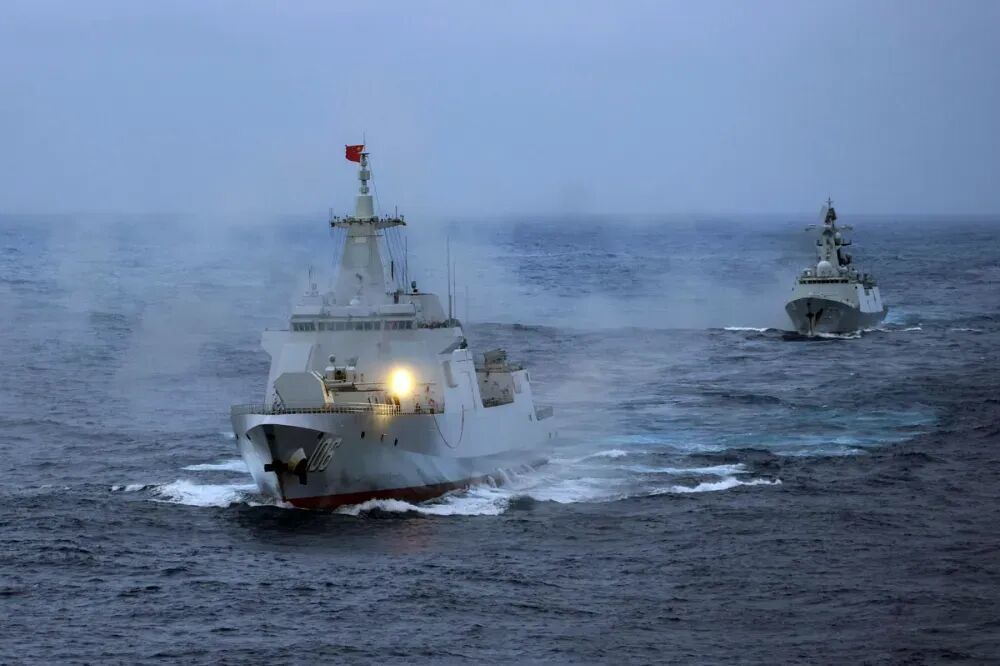 唐驳虎:解放军封岛演习落幕,赖当局慌乱应对,美日集体沉默