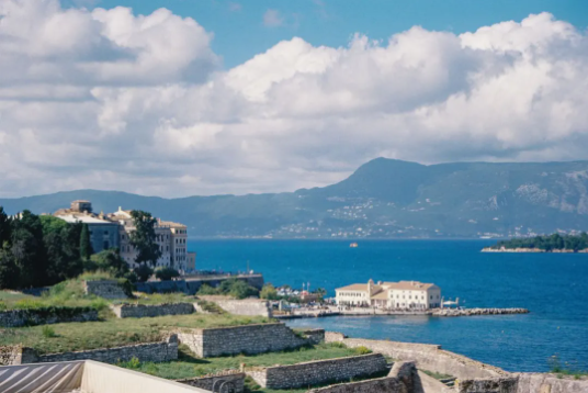 北上广牛马最佳生活蓝本,藏在这座冷门海岛上