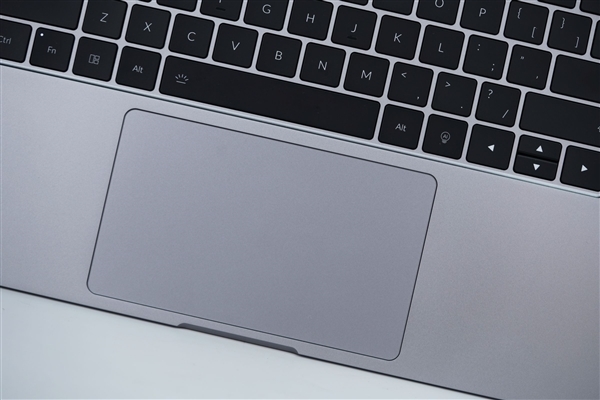 首发自研长江SoC!摩尔线程AIBOOK笔记本图赏