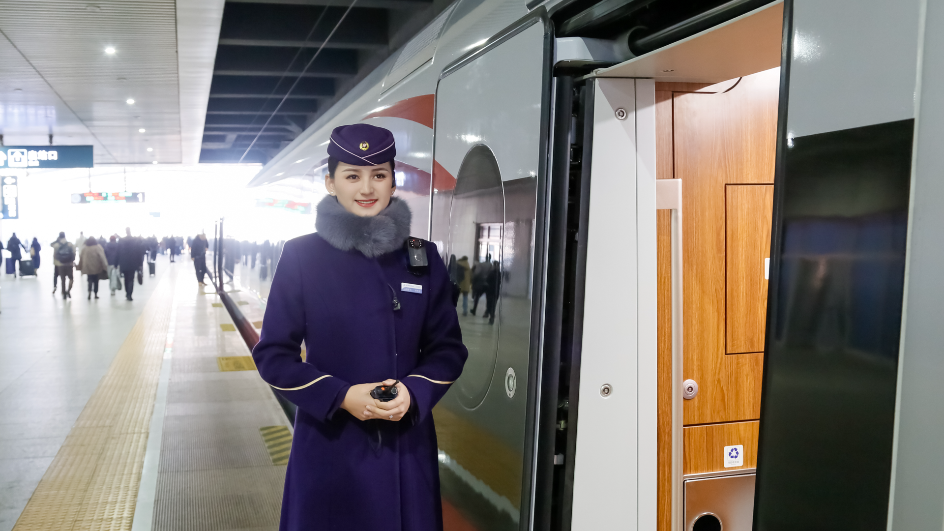 吉林省首趟CR400BF-GS型复兴号技术提升智能动车组正式上线运营