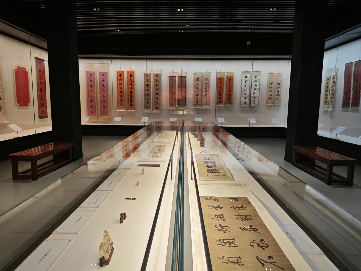 新展推介｜济南市博物馆推出“双阙题符启新春——馆藏清代楹联特展”