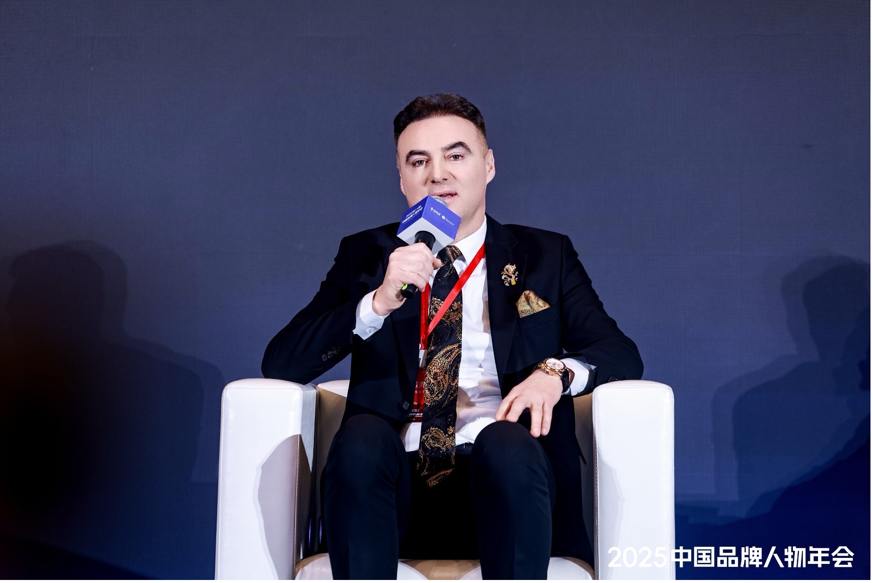 致敬长期主义!2025(第二十届)中国品牌人物年会在深举办