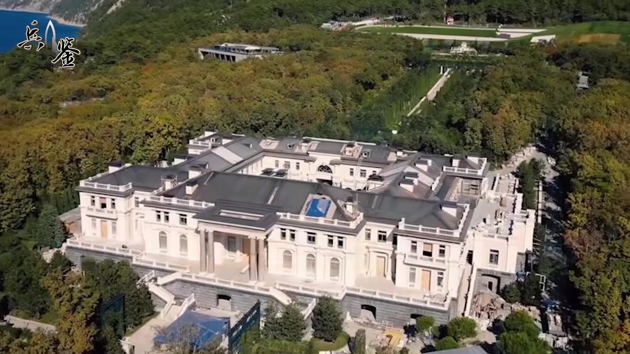 官邸遭无人机大规模袭击，难道真是普京精心策划的苦肉计？