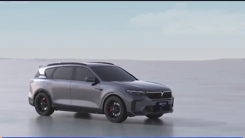 零跑十周年发布双旗舰车型，D99续航突破700公里