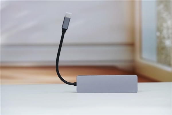 首发自研长江SoC!摩尔线程AIBOOK笔记本图赏