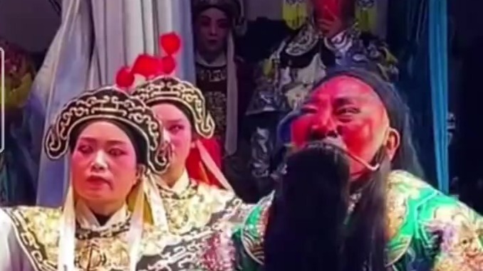 安万演绎哭娘，唱哭了戏迷……网友：这就是西北秦腔的魅力所在