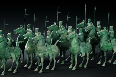 汉代铜车马仪仗俑队