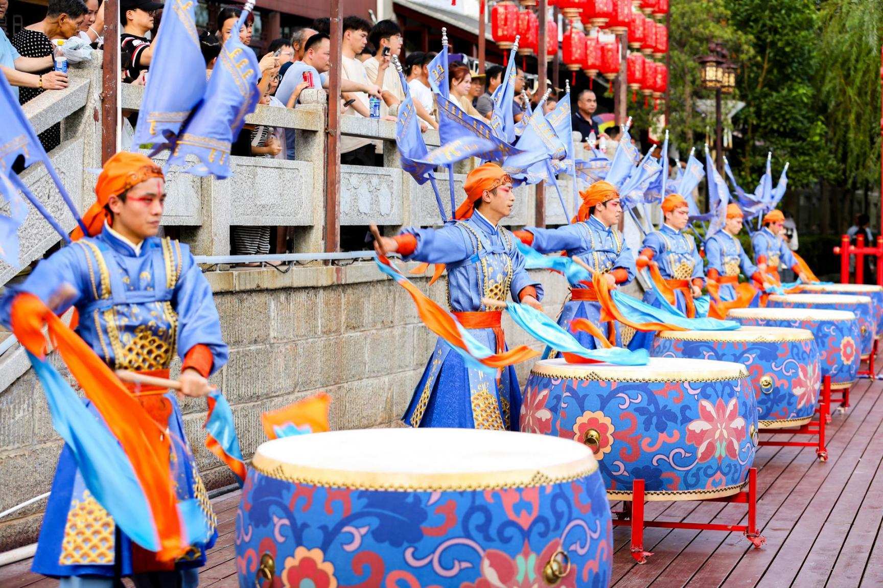 元旦遛娃潮玩靖港，马上有福开启2026欢乐序章