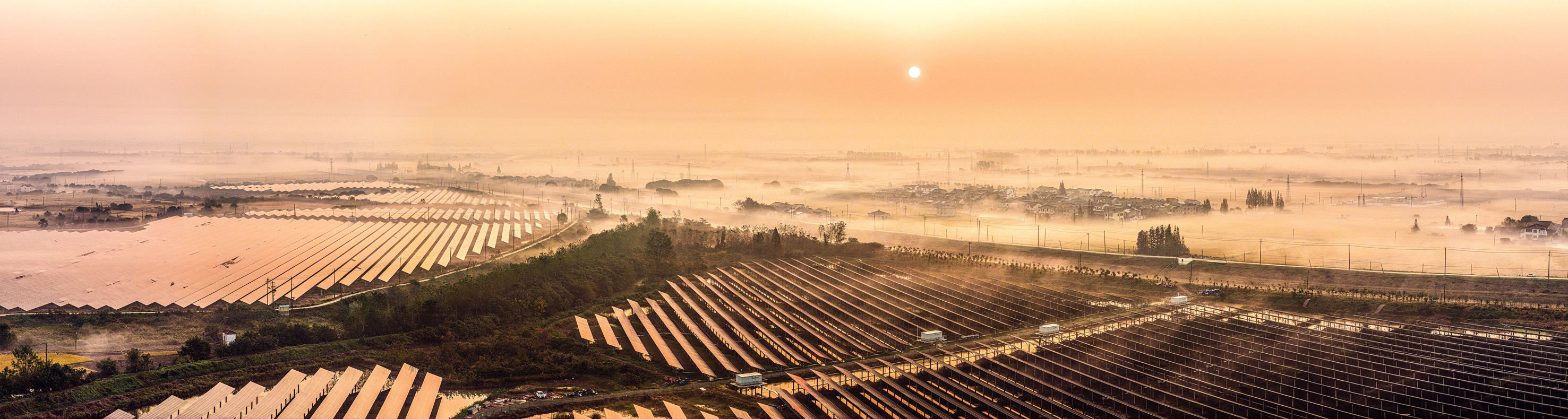 农村光伏-光伏绿电推动清洁能源转型,改善人居环境。