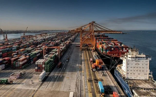 ▎柏培拉港。图源:迪拜政府媒体办公室