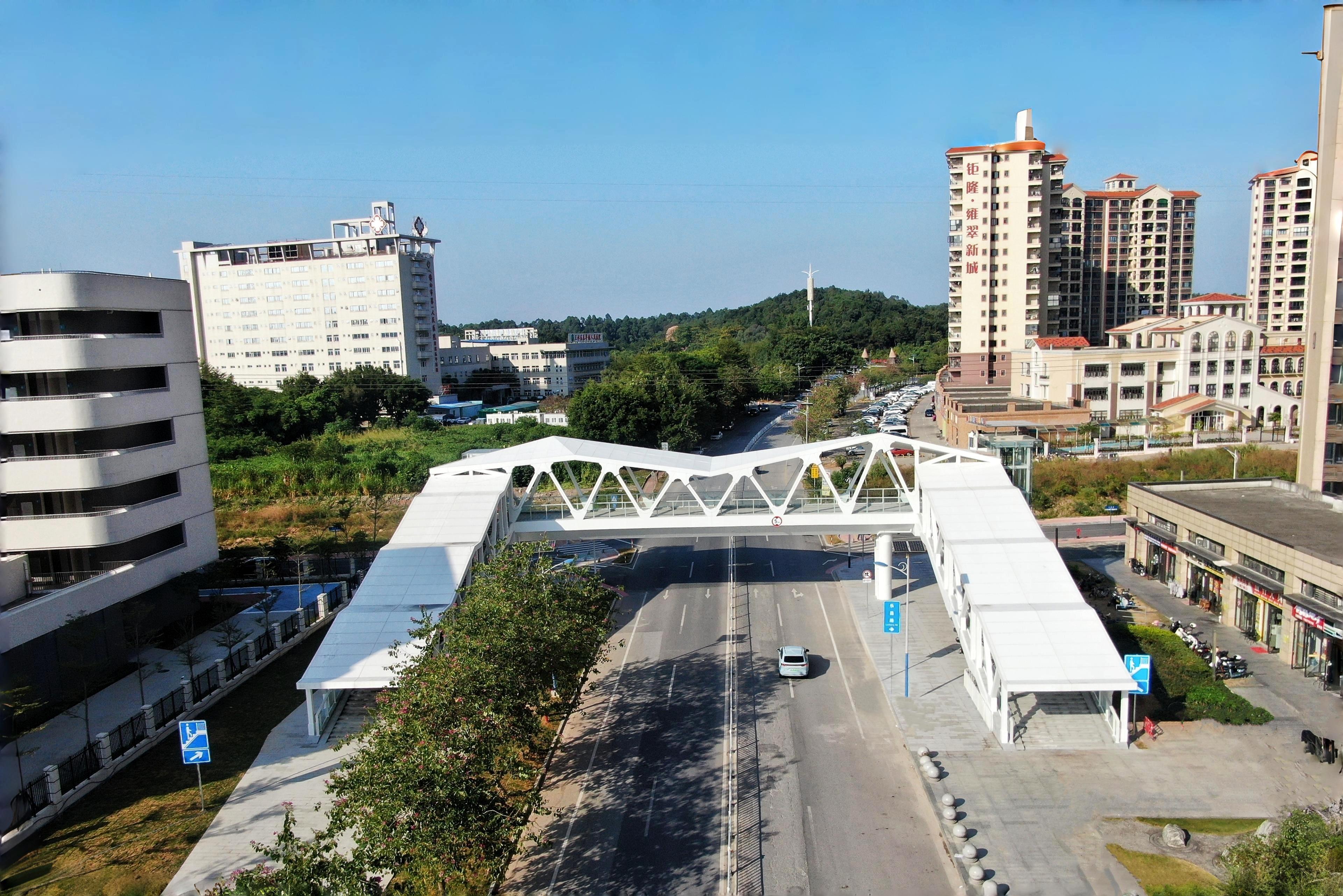 图:海江怡乐公司代建的齐力大道人行天桥项目,作为乐平镇2024年十件民生实事——便民出行工程的其中一个子项目,进一步提升了附近居民的出行体验