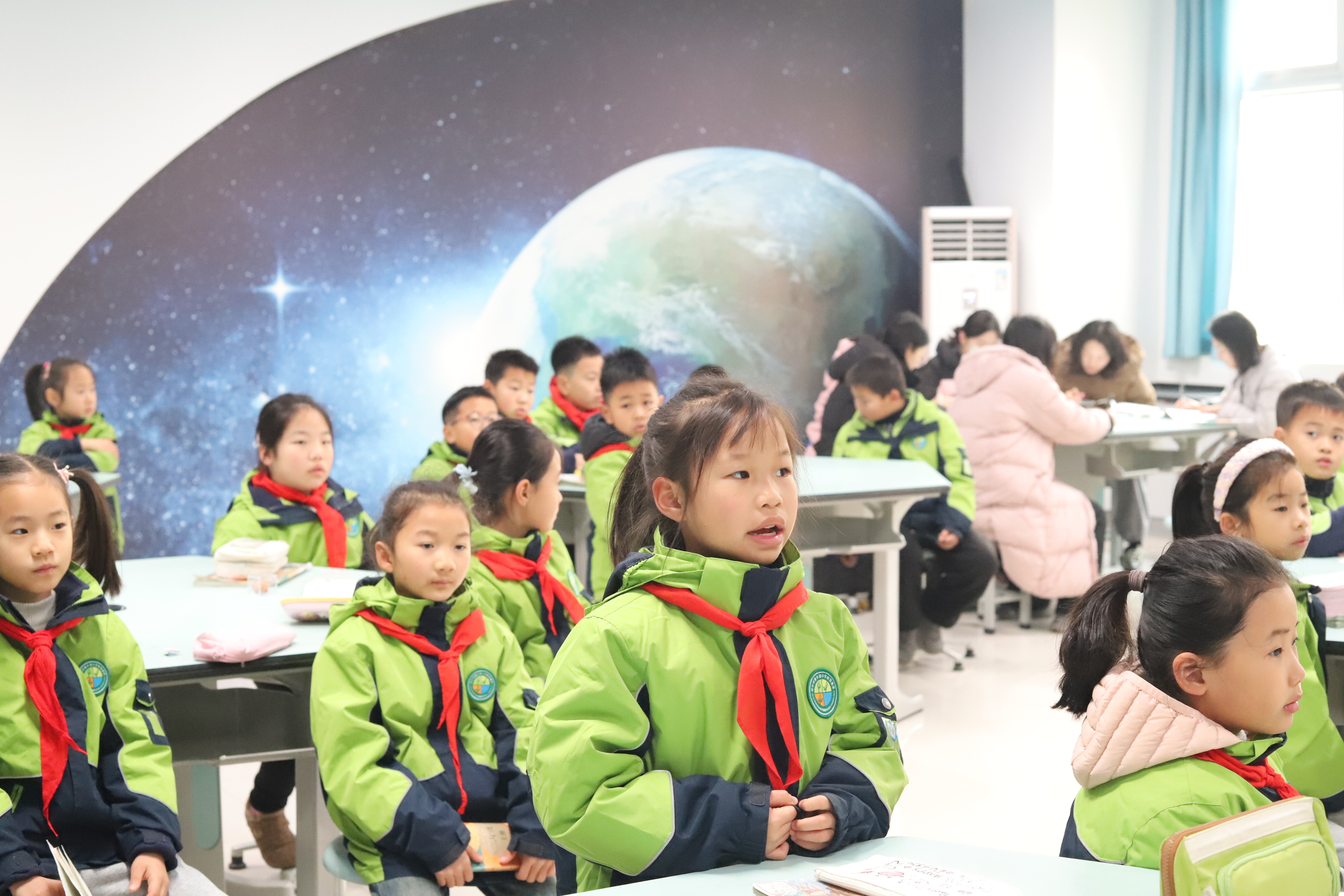 小纸船送祝福：太行路小学小船长“科学+”课程的生动实践