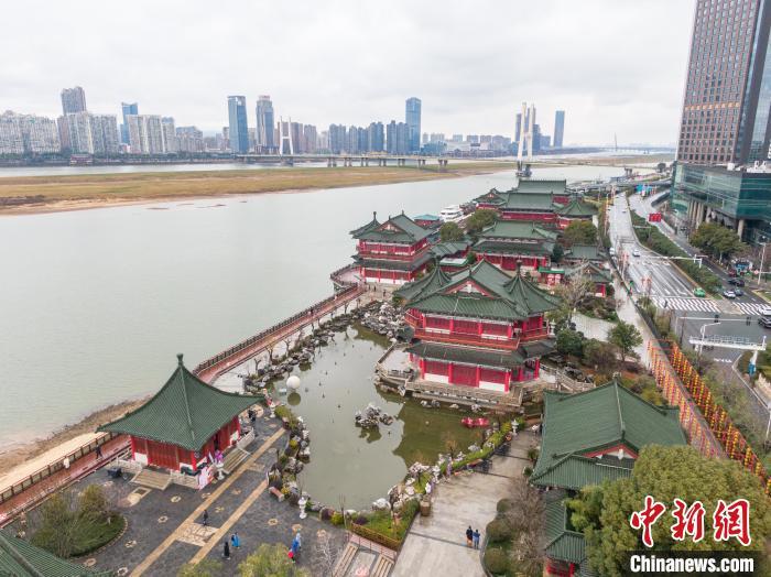 图为航拍位于江西南昌东湖区的滕王阁北园。刘力鑫 摄