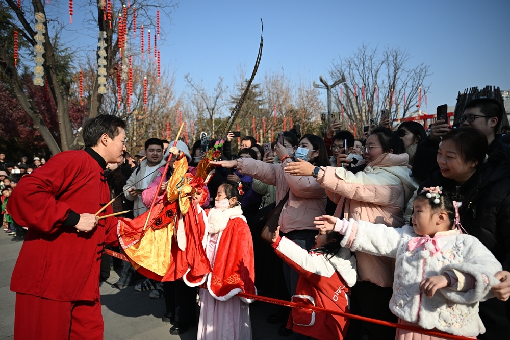 西安千古情景区“狂欢中国年”火出圈