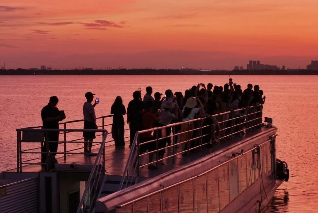 元旦相约东湖，解锁2026第一份活力与诗意