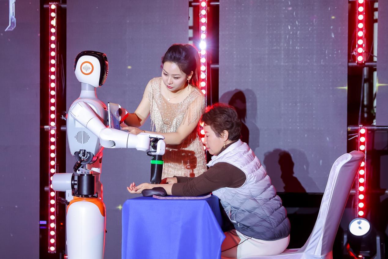 科技助老新热潮!省市老年大学携手启 AI 大赛,济南老年大学第二课堂寒假开课