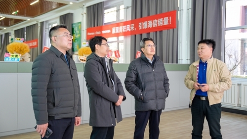 参观数智商贸实训实训基地