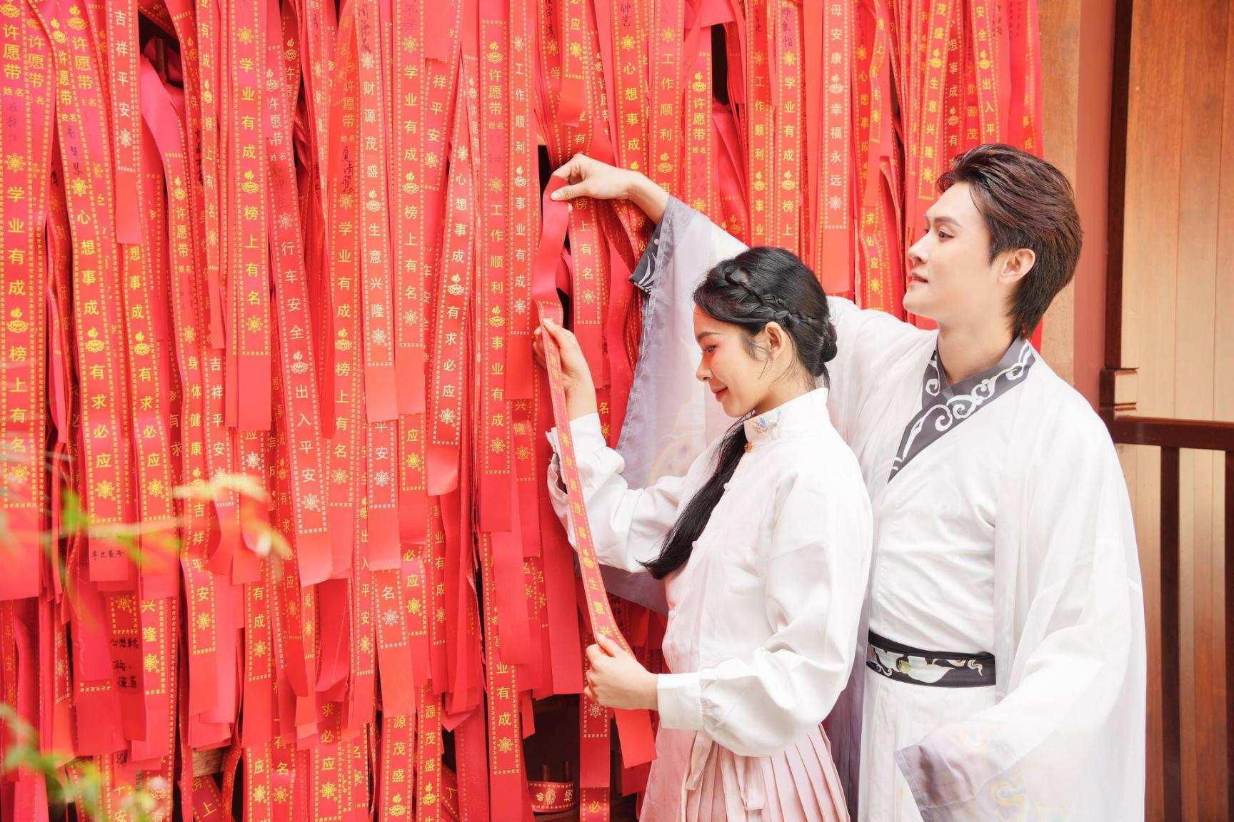 元旦遛娃潮玩靖港，马上有福开启2026欢乐序章