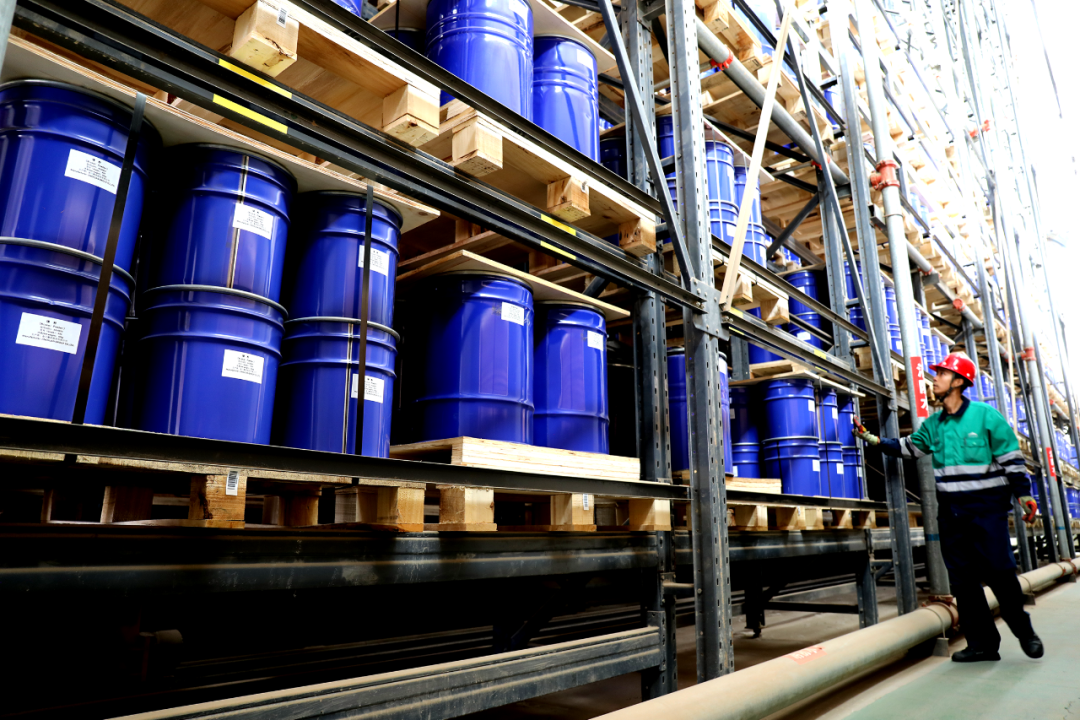 △镍冶炼厂羰化冶金分厂生产车间