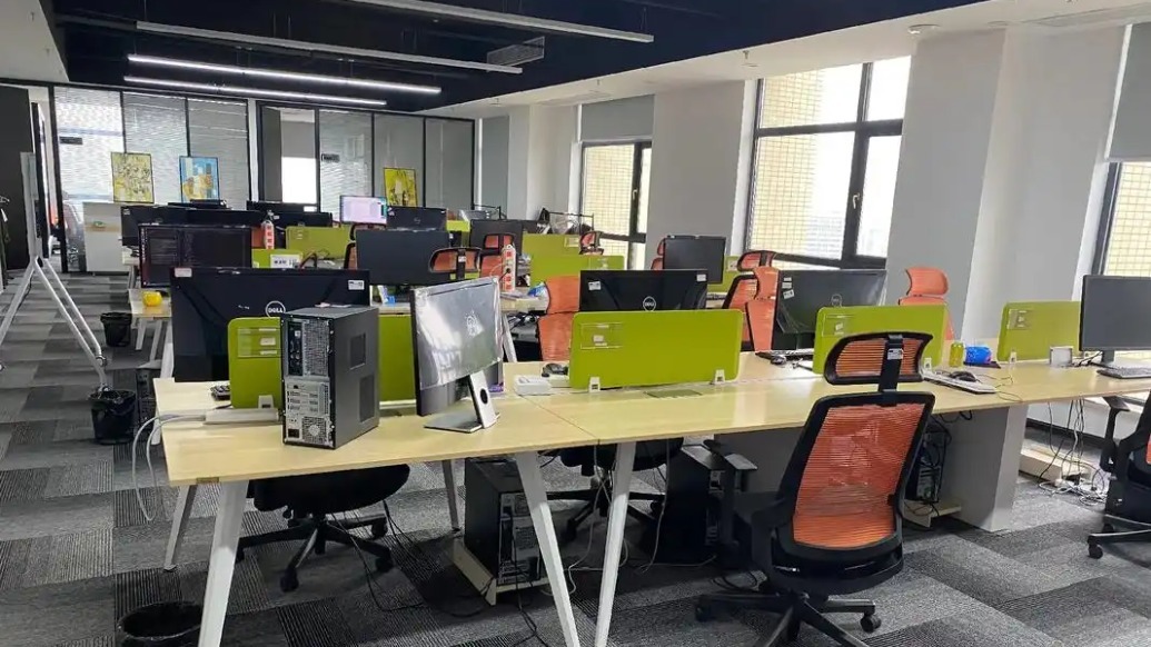 多家公司正探索上四休三工作模式，打工人：极大改善了精神状态