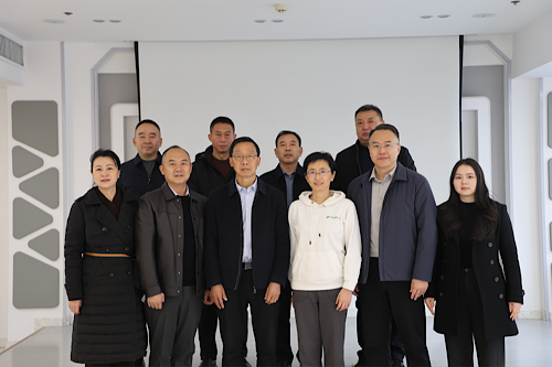 佛坪县县委常委、副县长吕鲁宁,副县长张卫敏、阿里健康资深副总裁马立、佛坪县慈善协会、县卫健局、县人民医院等代表共同出席捐赠仪式