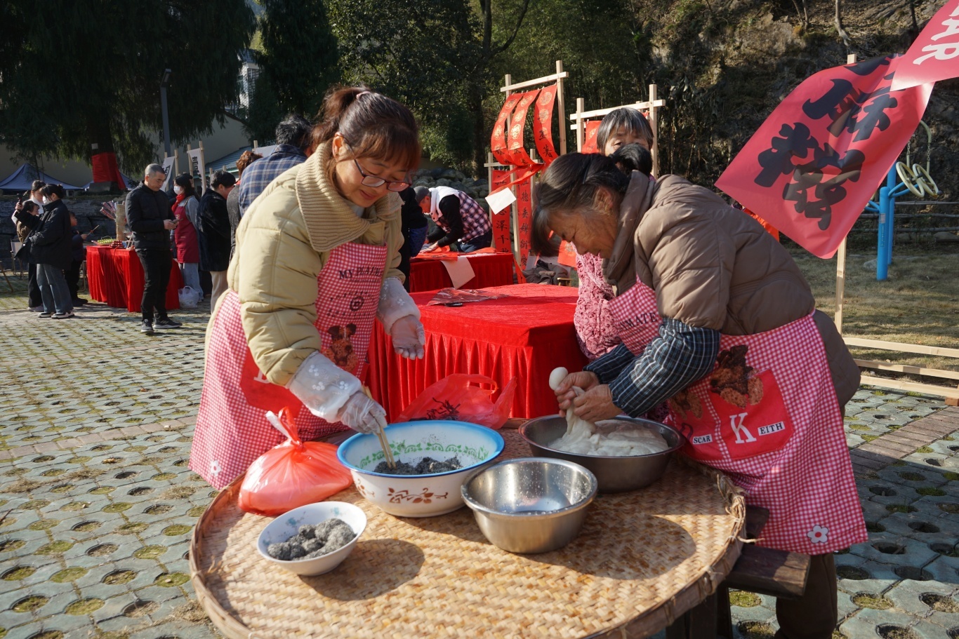 2025.1.1 石畈村年猪宴.JPG