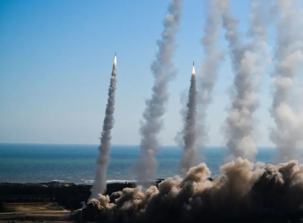 唐驳虎:解放军封岛演习落幕,赖当局慌乱应对,美日集体沉默