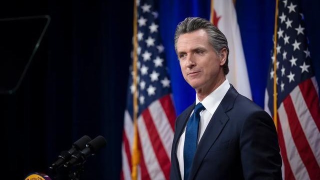 下一届美国总统初选排位战打响:谁将代表民主党一雪前耻?_凤凰网