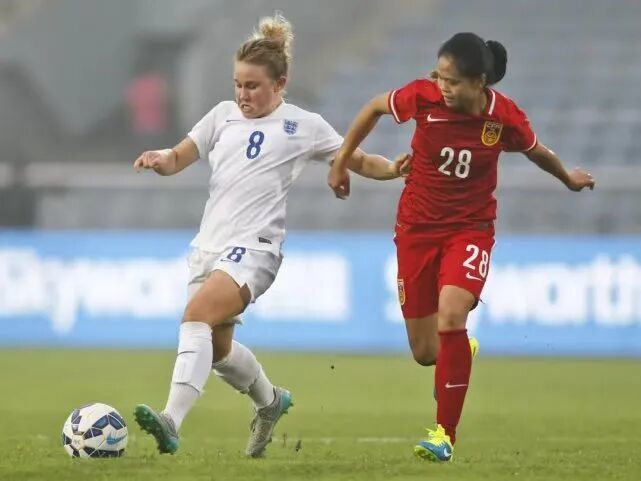 首支11人制女足明星队来了