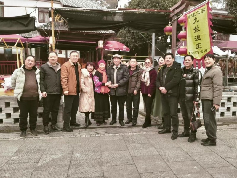 世界自由贸易组织杨永新主席亲临梅城镇考察