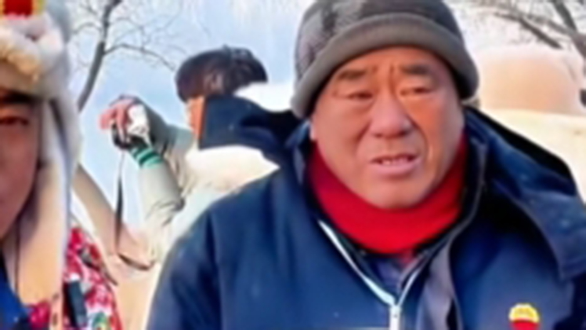 吉林大爷垫3700元救助受伤重庆女游客，反被索赔5万，官方：垫钱补偿