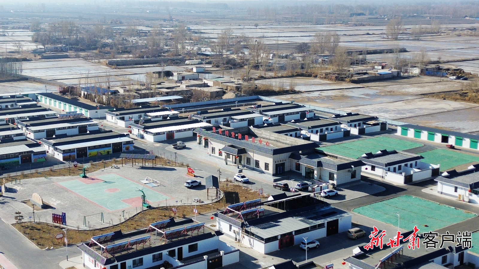 金塔县金塔镇营泉村地质灾害避险搬迁安置点 新甘肃·每日甘肃网记者 龙毅 摄