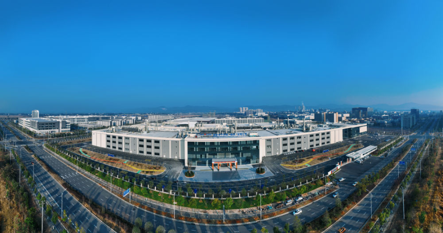 这是2025年1月2日拍摄的信丰县高新区一角（无人机照片）。新华社发（李健 摄）