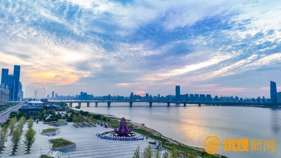 南昌将举办迎春烟花晚会 首次燃放“克莱因蓝”梦幻蓝色瀑布烟花