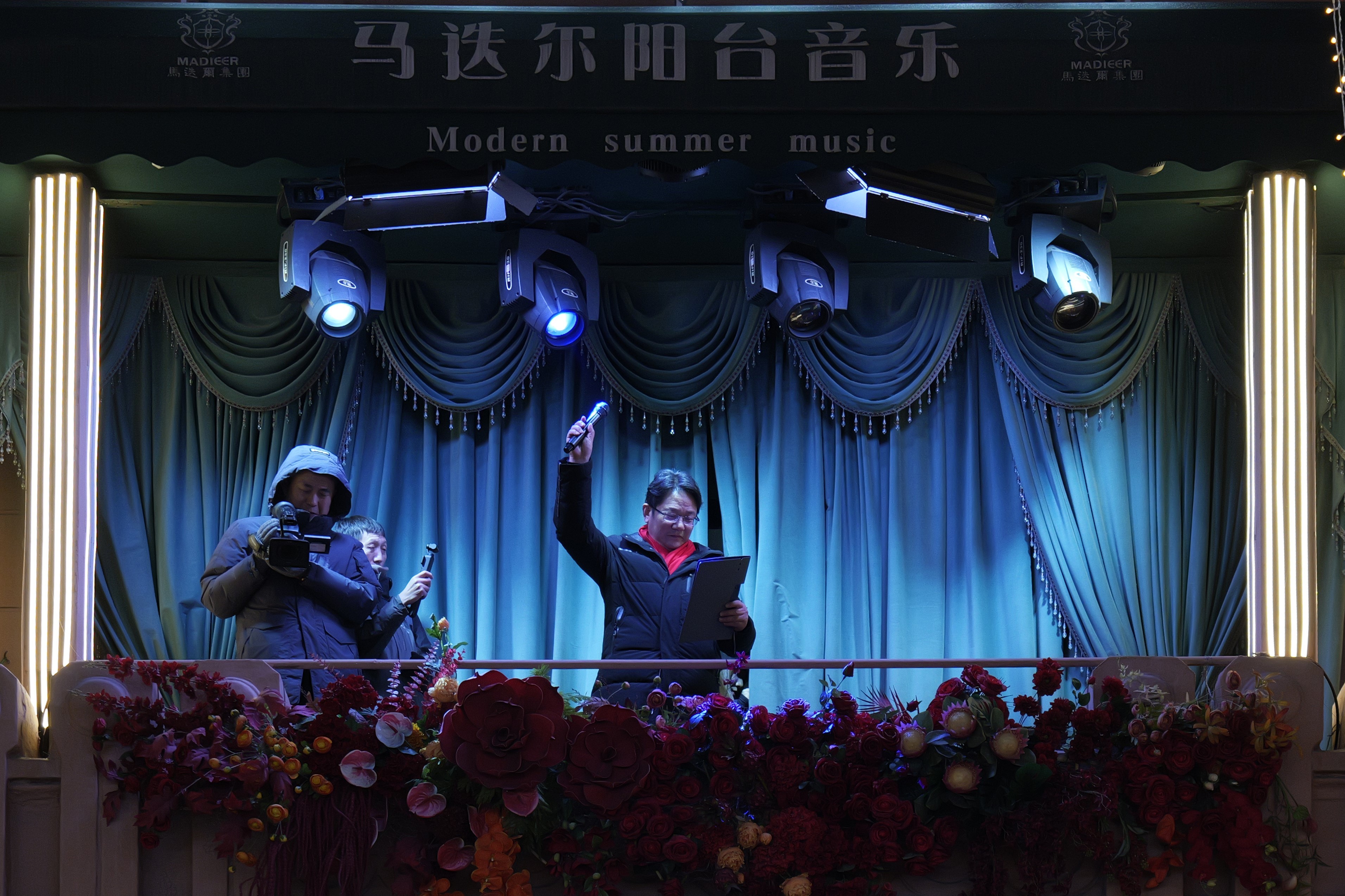 马迭尔阳台音乐诗会 奏响一曲冰与诗的交响