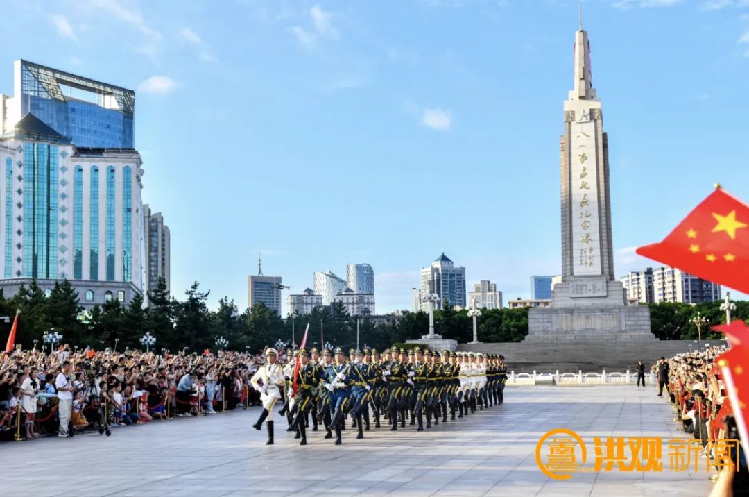八一广场升旗仪式 资料图