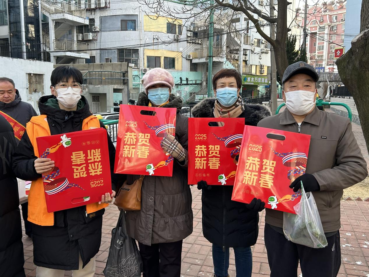 台东街道大名路社区“逛海洋大集 促和谐邻里”便民市集火热开启